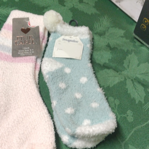 3 pairs of brand new cozy socks - Picture 4 of 4